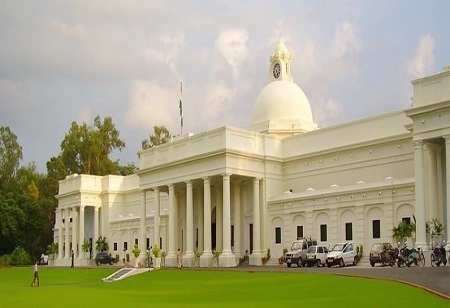 Imarticus Learning and IIT Roorkee are offering a Program in HR Management & Analytics